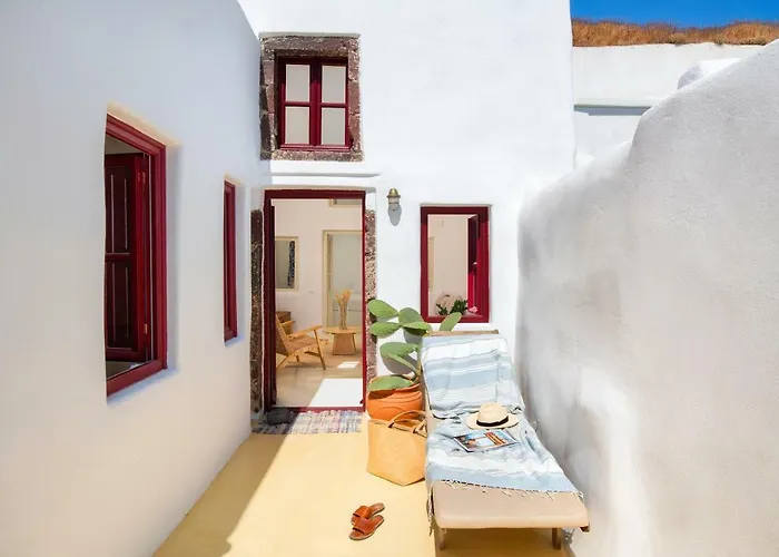 Oikia Cave House Villa