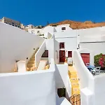 Oikia Cave House