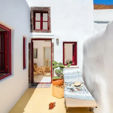 Oikia Cave House Villa