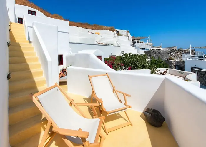 Villa Oikia Cave House *